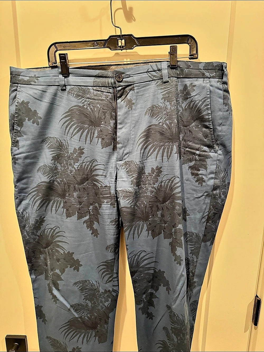 Brooks Brothers Clark Fit Tropical Print Chino Pants Floral Pants Blue & Gray